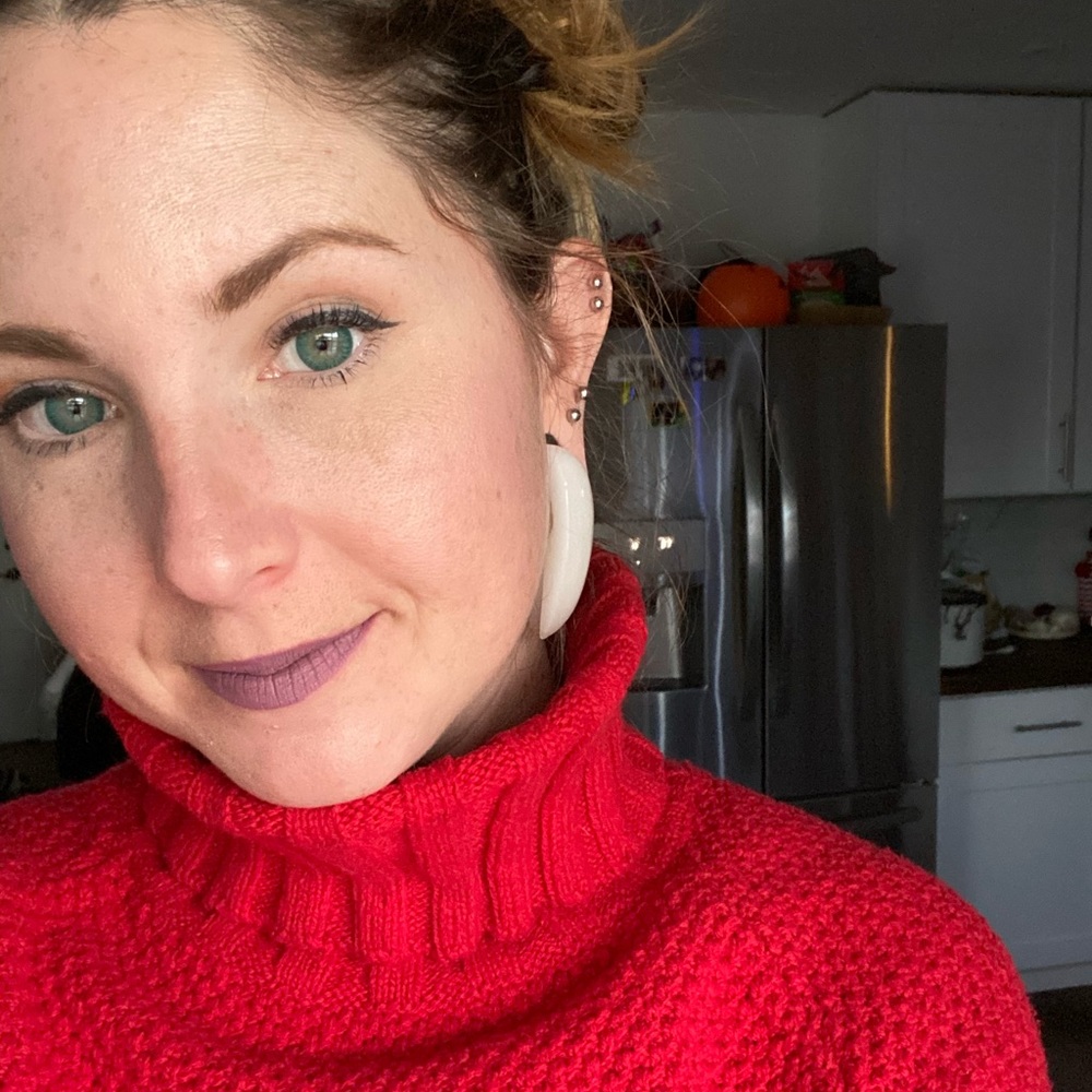 Meet your Posher, Julie